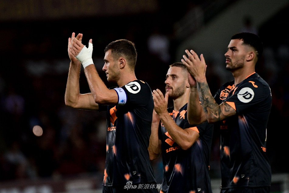 詹姆斯弧顶 詹姆斯弧顶